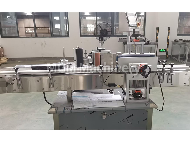 AutomaticLiquid 50ML-1L filling Machine