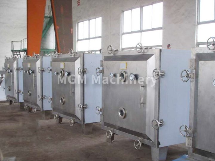 Square static vacuum dryer